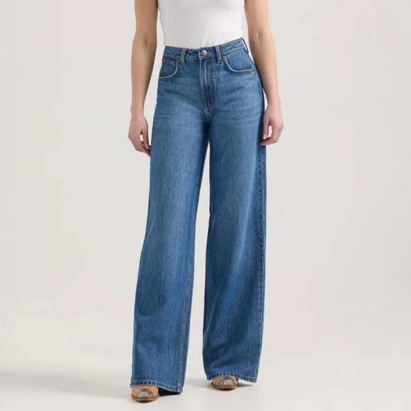 Wrangler retro wide leg 31x32 - Picture 2 of 8